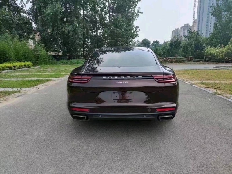 北京18年保时捷帕拉梅拉2