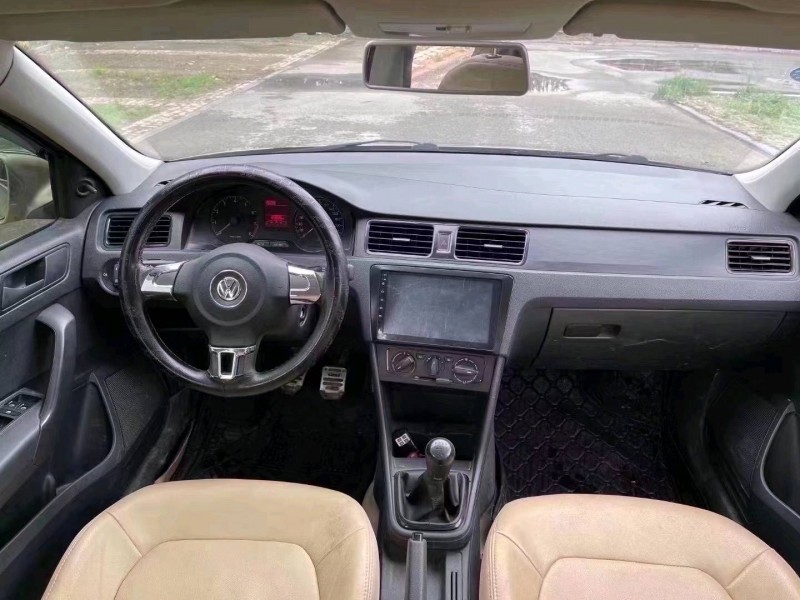 北京14年大众桑塔纳8