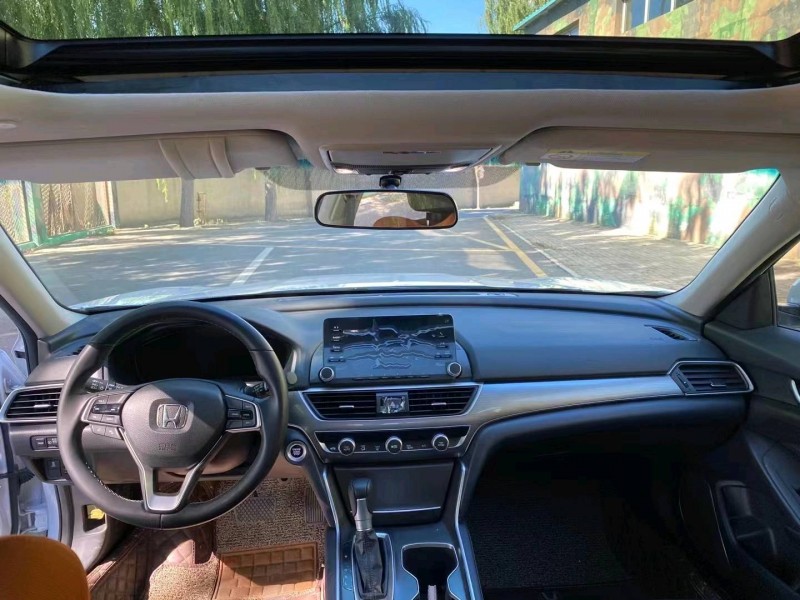 沈阳20年本田雅阁5