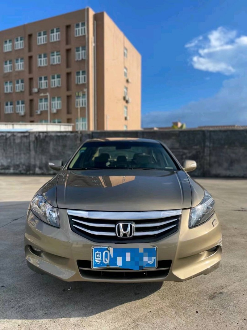 东莞11年本田雅阁1