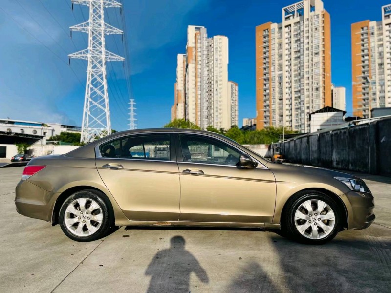 东莞11年本田雅阁6