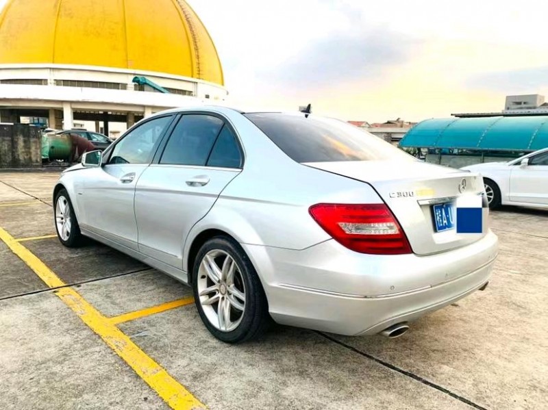 东莞13年奔驰C8