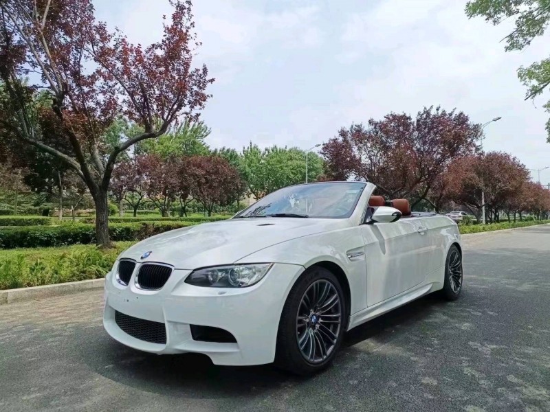 北京12年宝马M33