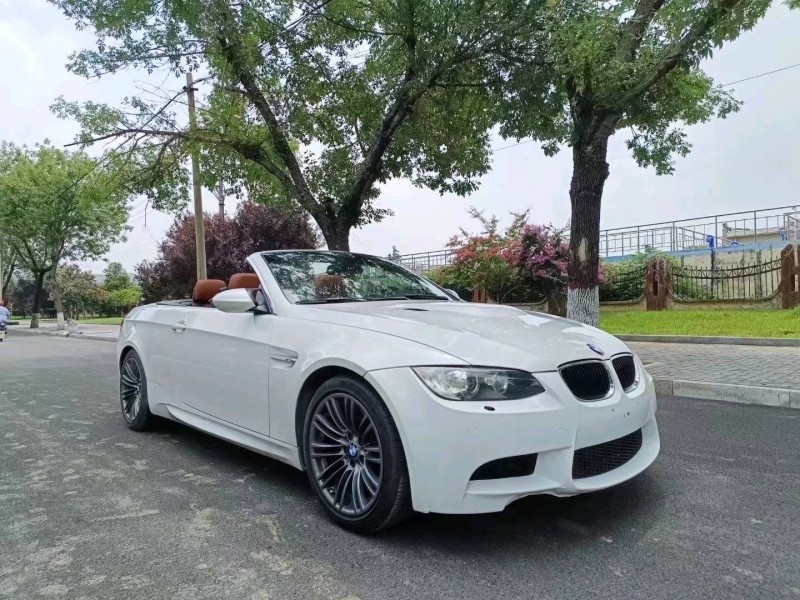 北京12年宝马M32