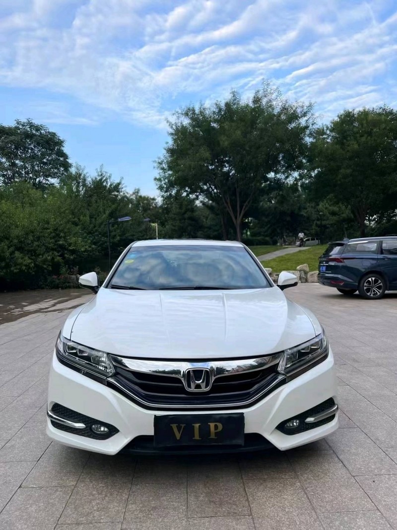 邢台15年本田思铂睿1