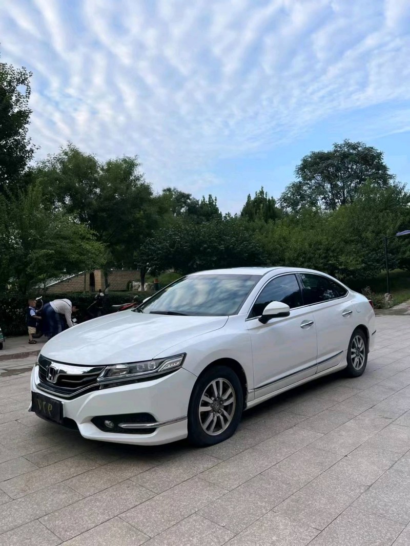邢台15年本田思铂睿3
