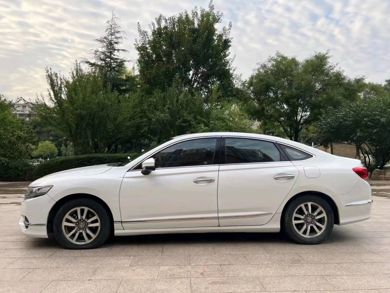 邢台15年本田思铂睿4