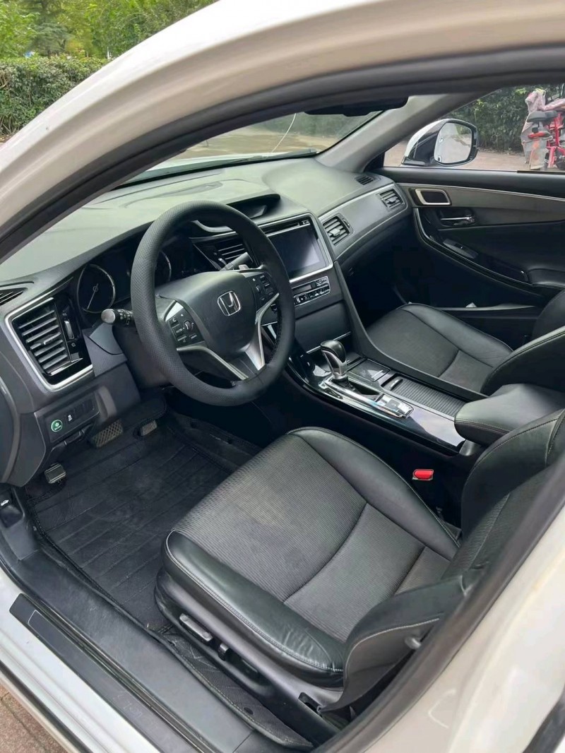 邢台15年本田思铂睿5