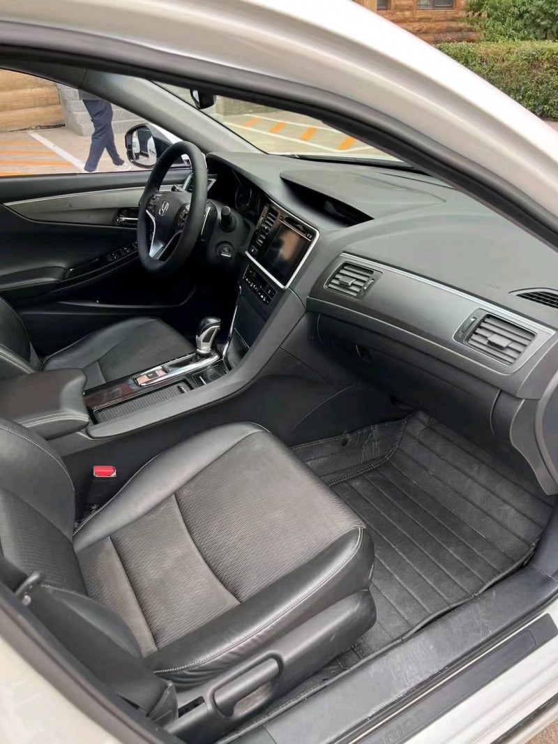 邢台15年本田思铂睿8
