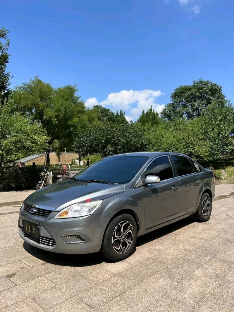 邢台13年福特福克斯3