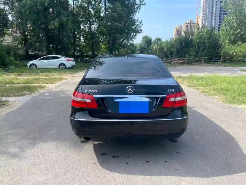 东营10年奔驰E5