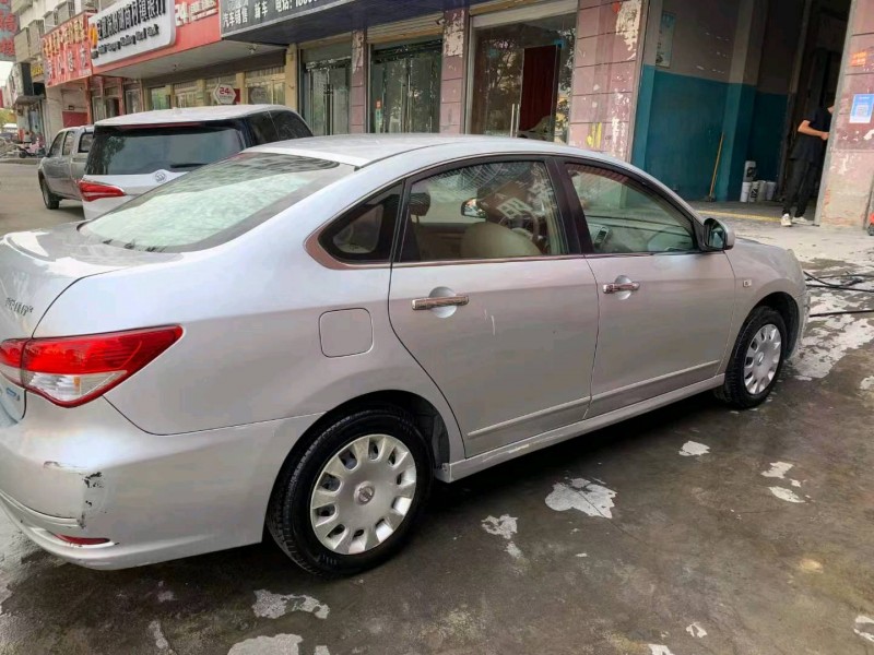 淮北16年日产轩逸8