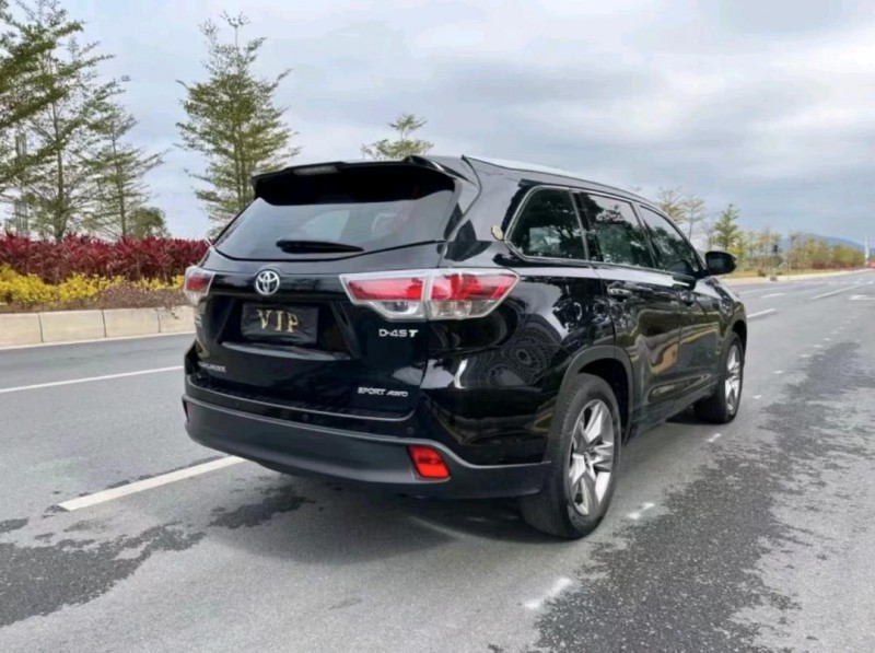 济宁18年丰田汉兰达4