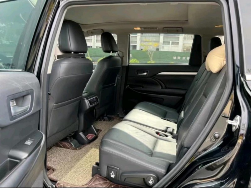 济宁18年丰田汉兰达2