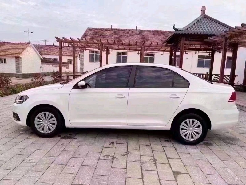 潍坊17年大众桑塔纳4