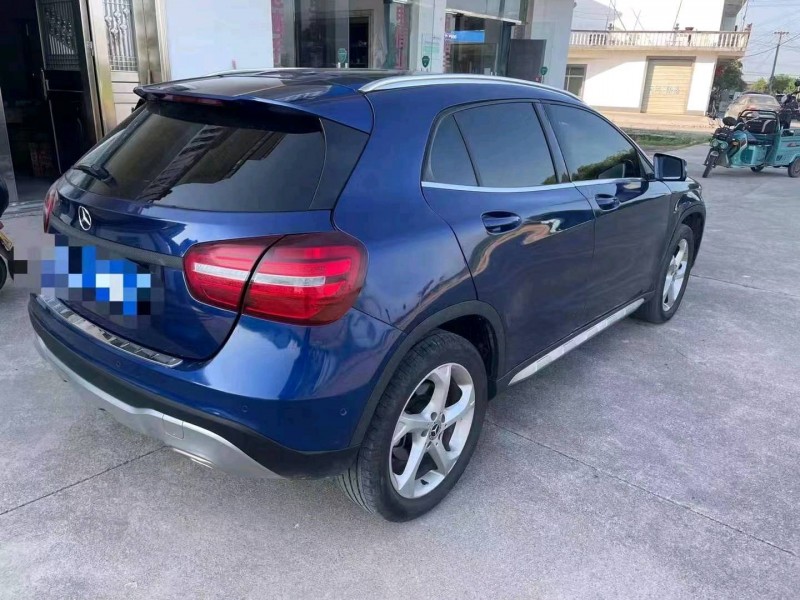 宜春18年奔驰GLA5