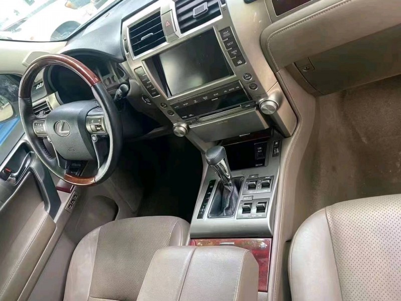 潍坊12年雷克萨斯GX8