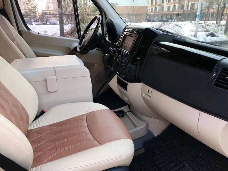 沈阳15年奔驰斯宾特5