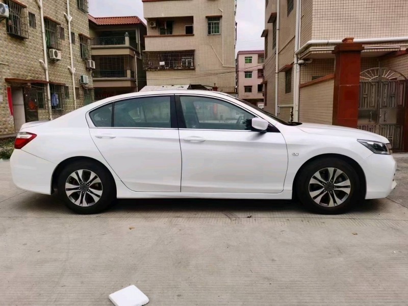 广州15年本田雅阁4