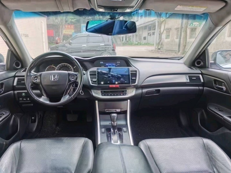 广州15年本田雅阁9