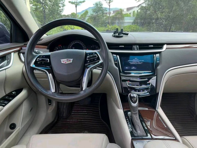 东莞17年凯迪拉克XTS7