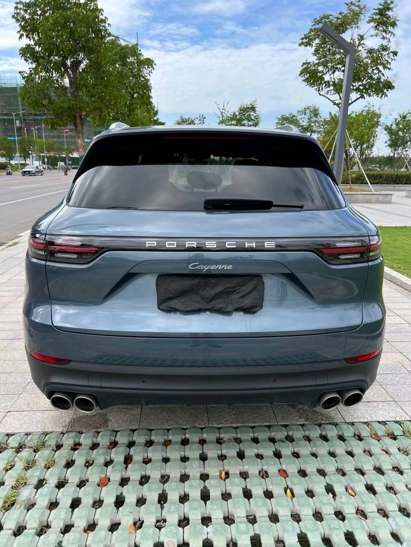 徐州18年保时捷卡宴9