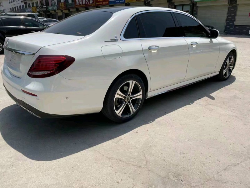 济宁18年奔驰E7