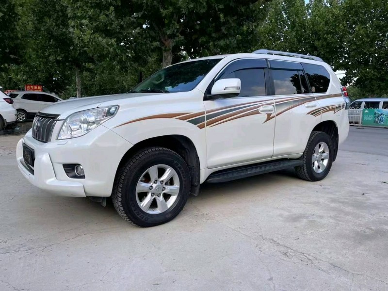 济宁12年丰田普拉多2