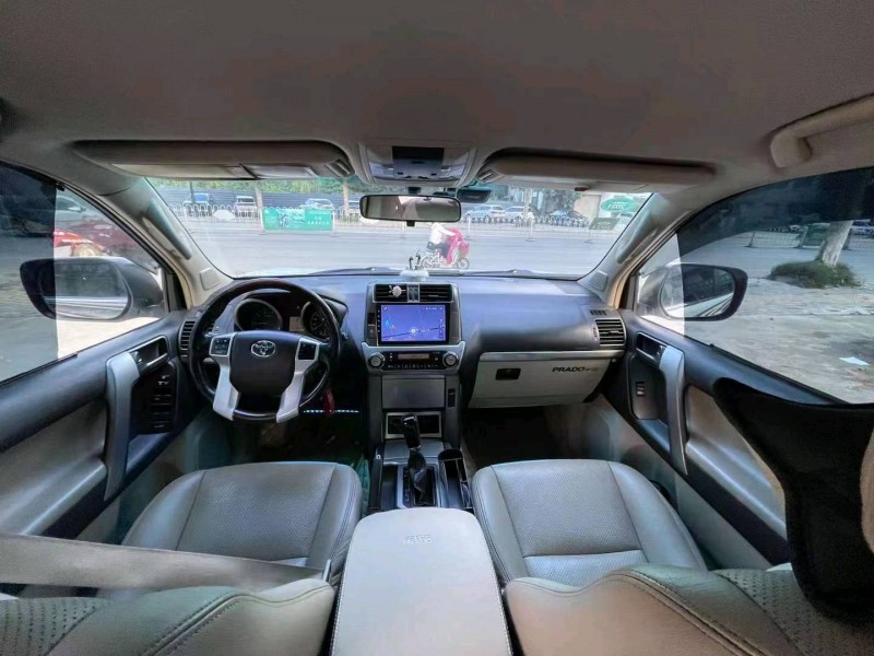 济宁12年丰田普拉多4