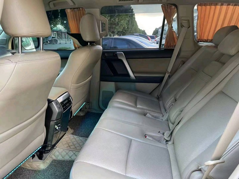 济宁12年丰田普拉多6