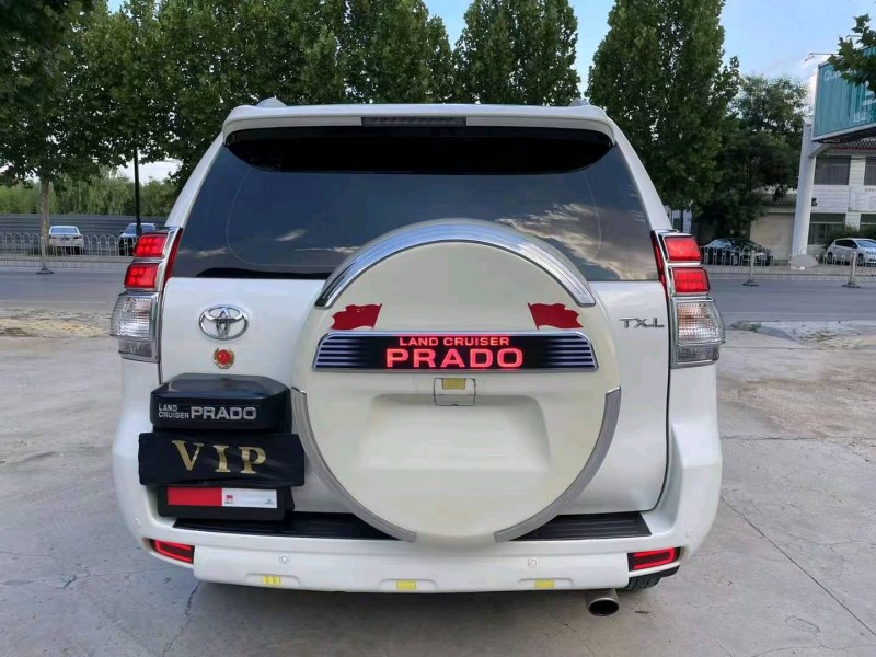 济宁12年丰田普拉多9