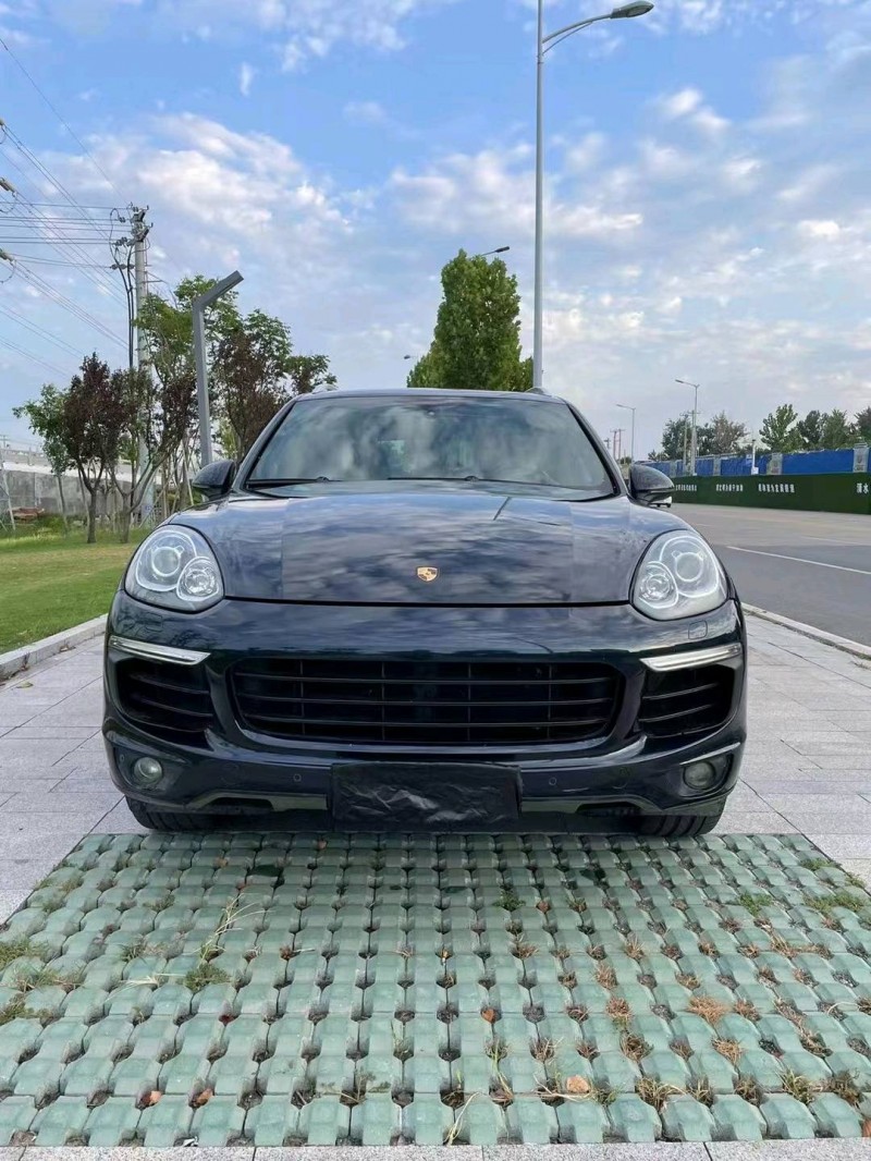 徐州16年保时捷卡宴1