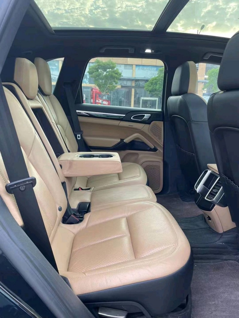 徐州16年保时捷卡宴5