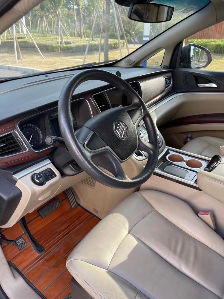 徐州16年别克GL84