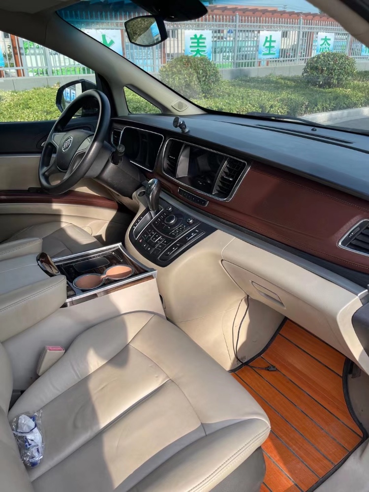 徐州16年别克GL81