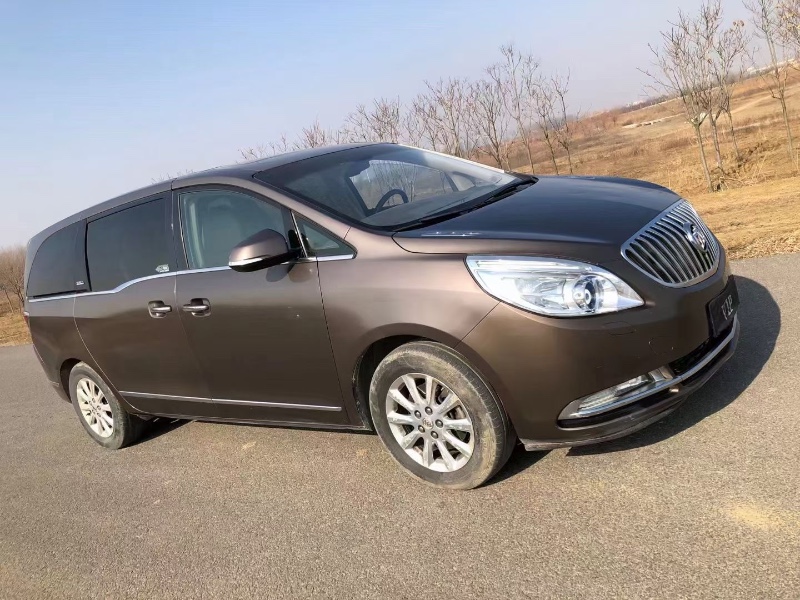 青岛12年别克GL82