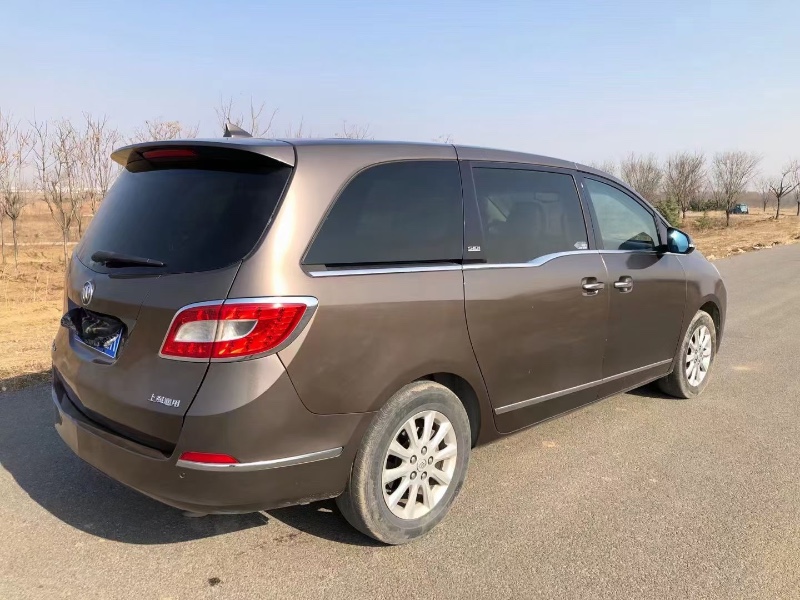 青岛12年别克GL88