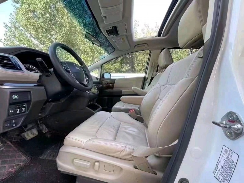 保定18年本田奥德赛8