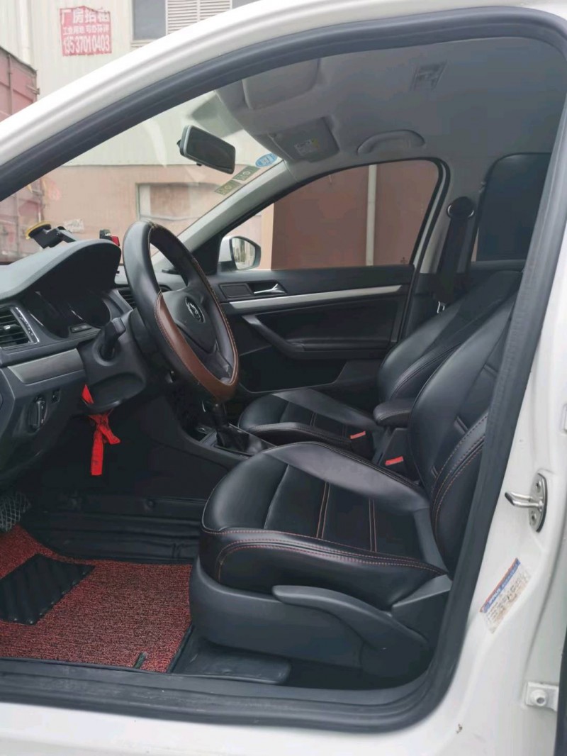 东莞19年大众朗逸4