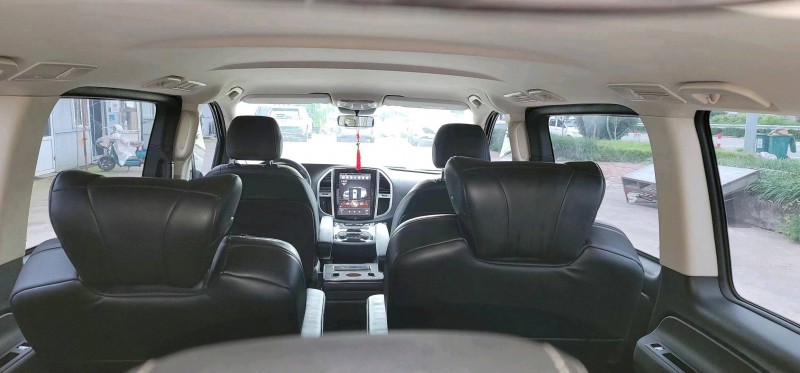 枣庄18年奔驰威霆5