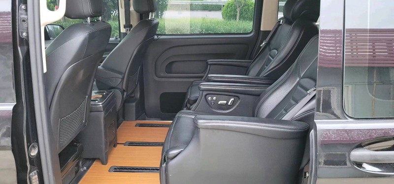 枣庄18年奔驰威霆4