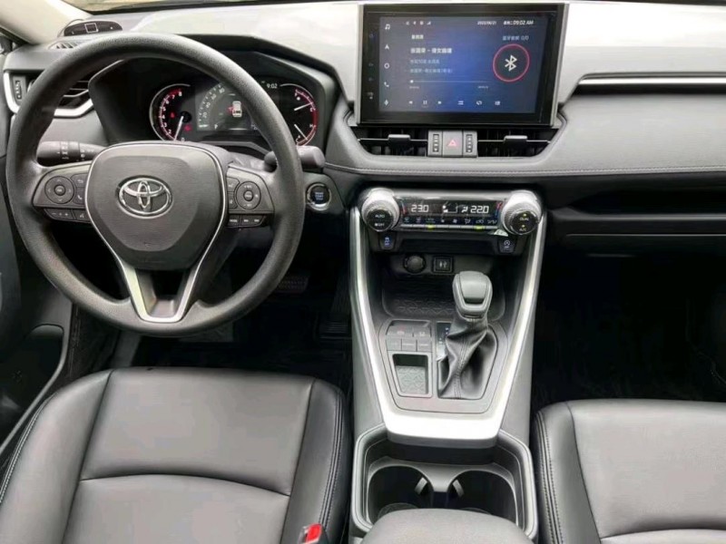 中山22年丰田RAV48
