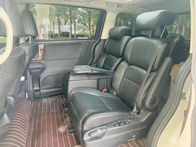 聊城17年本田艾力绅5