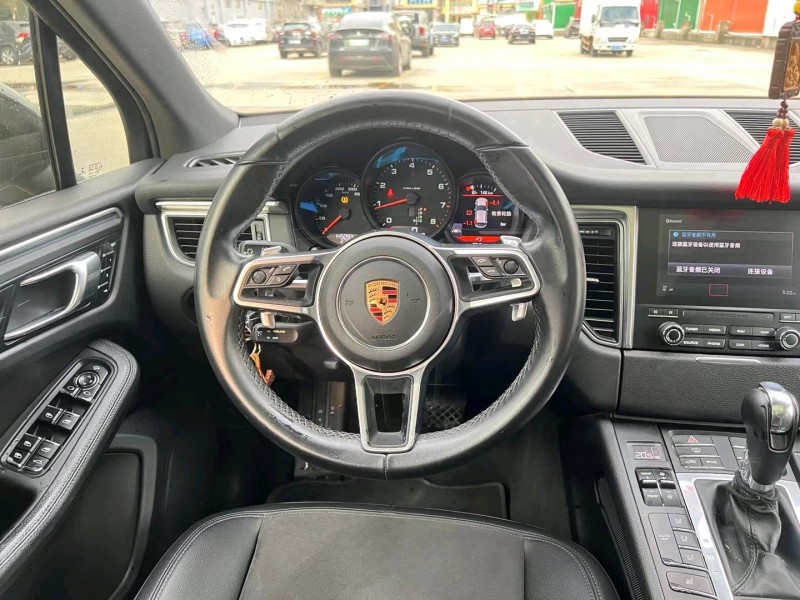 廣州18年保時捷Macan5