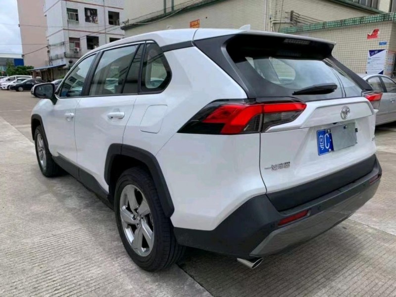 中山22年丰田RAV46