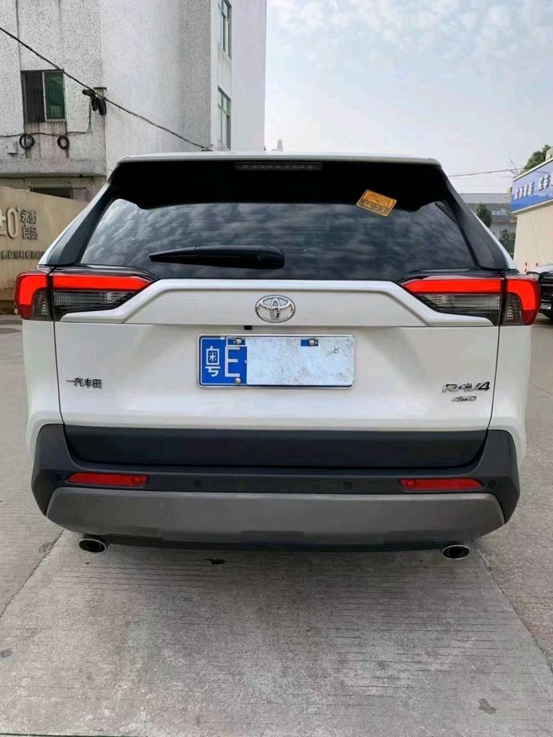 中山21年丰田RAV44