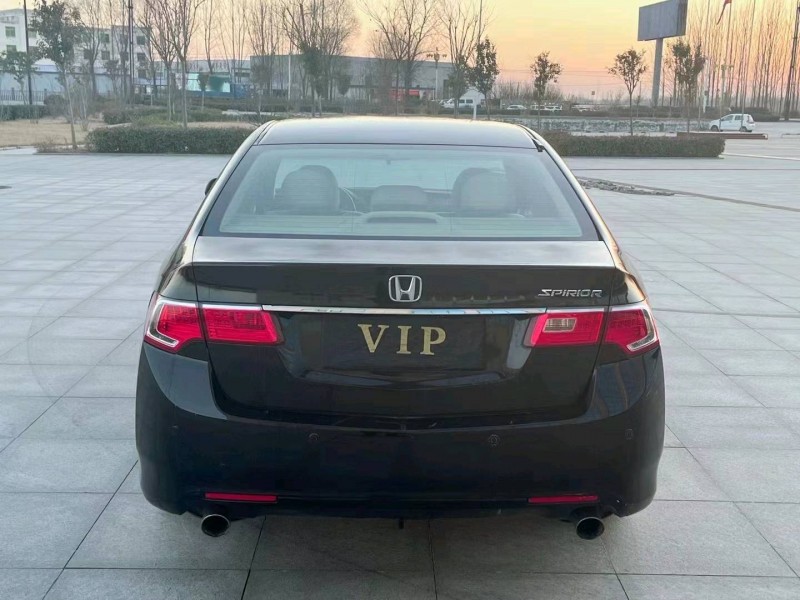 济宁14年本田思铂睿9