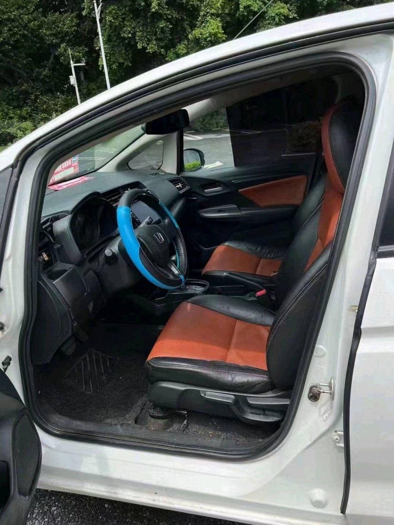 广州15年本田飞度5