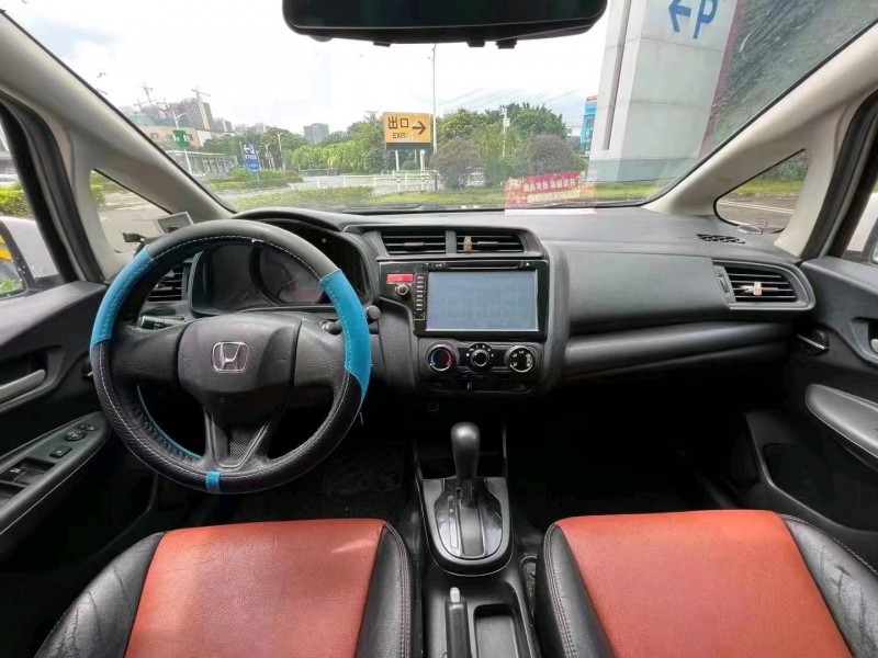 广州15年本田飞度7