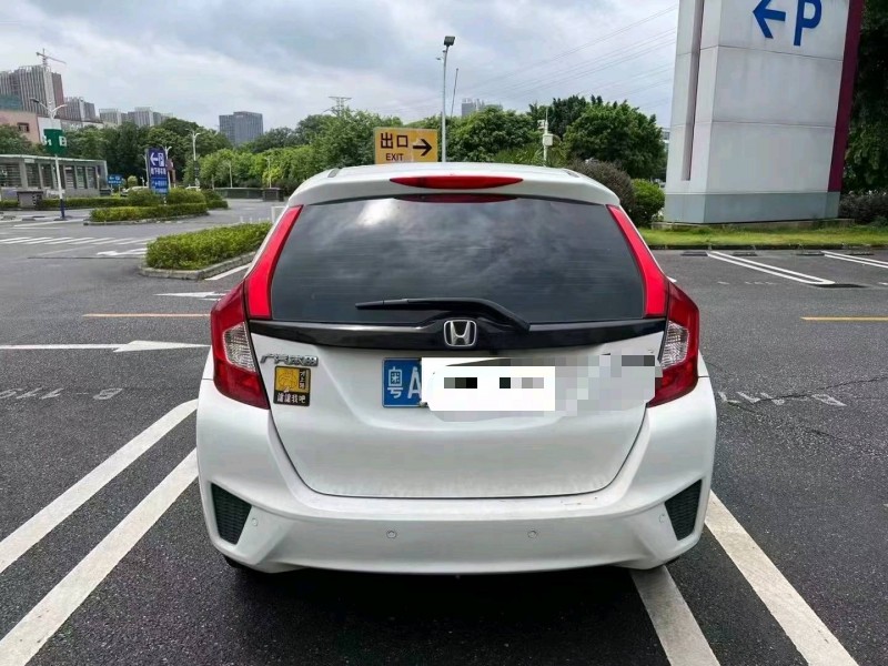 广州15年本田飞度9